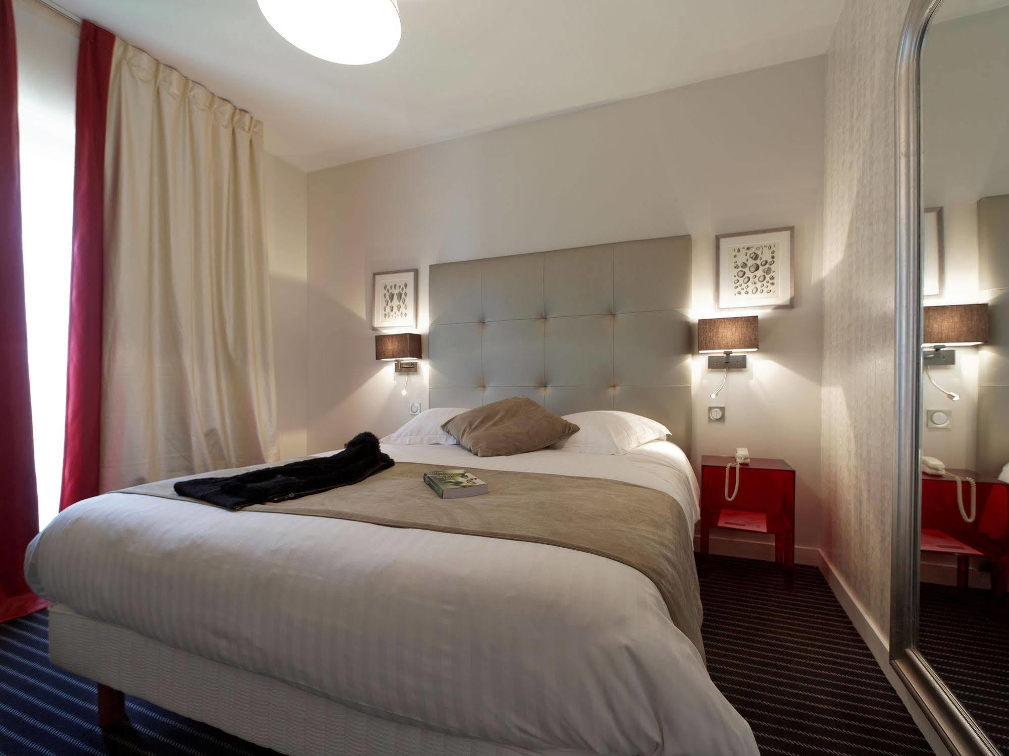 Hotel La Residence Des Artistes Роскофф Екстер'єр фото